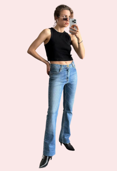 Women’s light blue high waist denim jeans