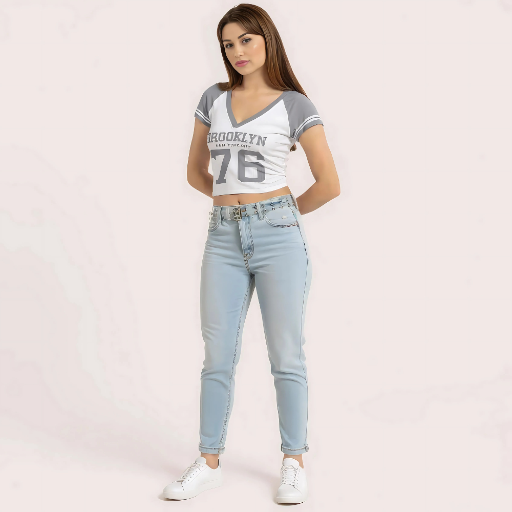 Women’s brooklyn ’76 graphic crop top – sporty v-neck tee